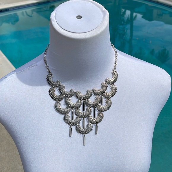 Source Unknown Jewelry - Beautiful silver Statement choker necklace, adjustable closure